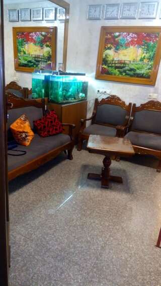 Мини-отель Hotel Buneba Батуми Трехместный номер с душем-5